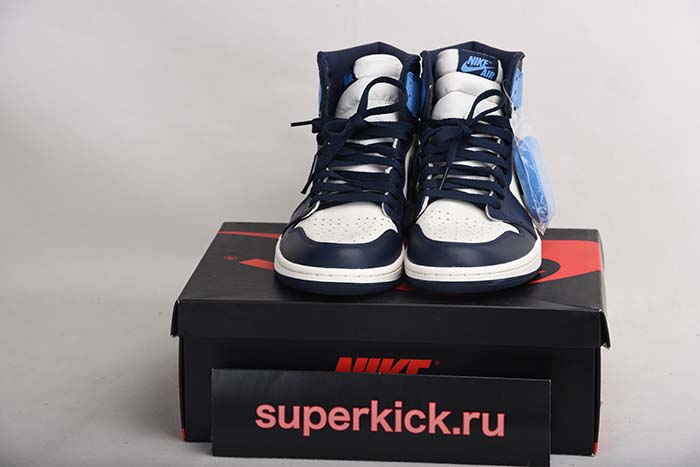 AIR JORDAN 1 OBSIDIAN UNIVERSITY BLUE 555088-140