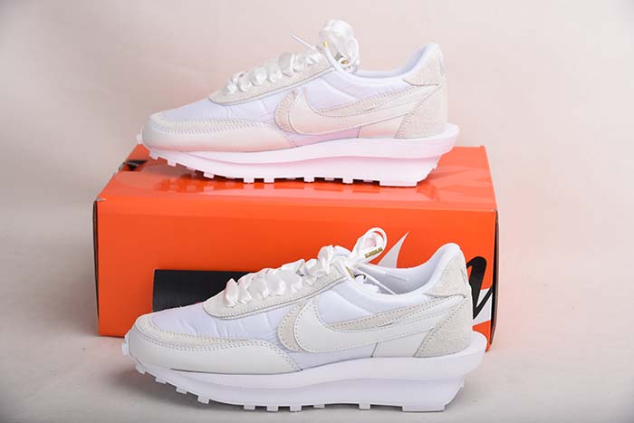 SACAI X LDWAFFLE