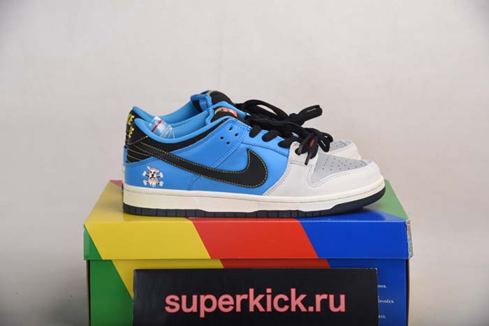 Instant Skateboard x Nike SB Dunk Low CZ5128-400