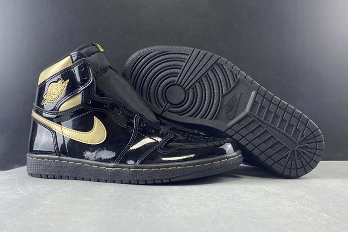 Air Jordan 1 High OG 555088-032