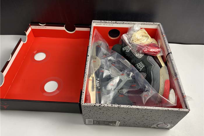 OFF-WHITE x Air Jordan 4 “Bred CV9308 001