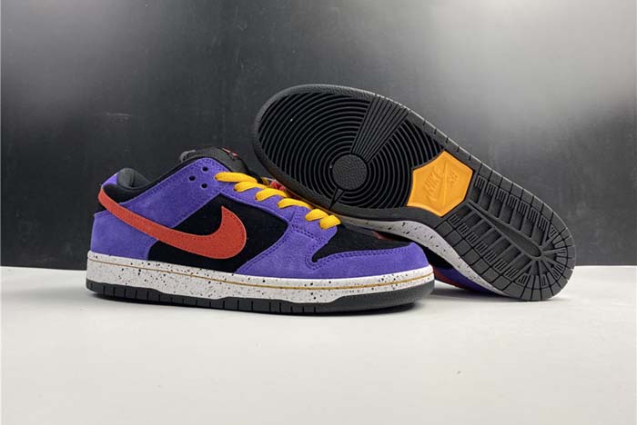 Nike SB Dunk Low ACG