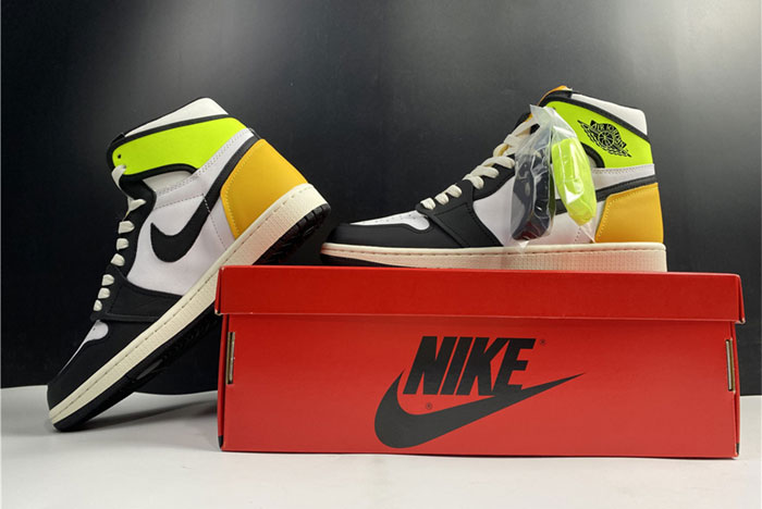 Air Jordan 1 High OG “University Gold”