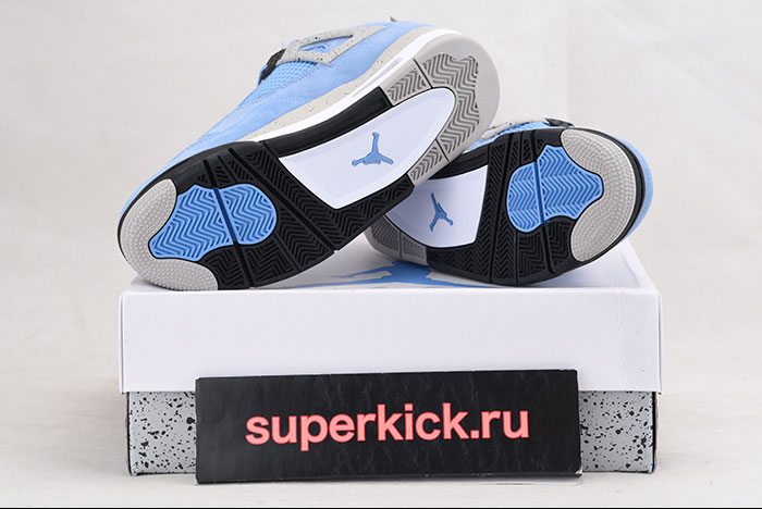 AIR JORDAN 4 “University Blue” CT8527-400