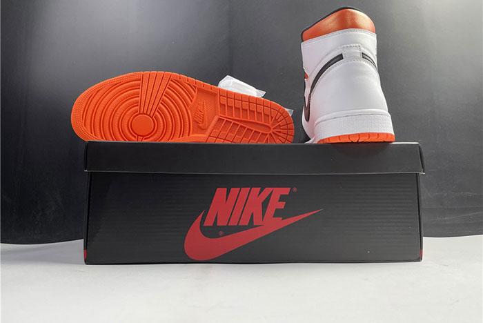 Air Jordan 1 High OG 555088-180