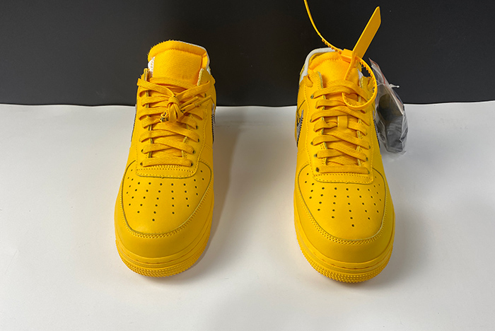 AIR FORCE 1 UNIVERSITY GOLD