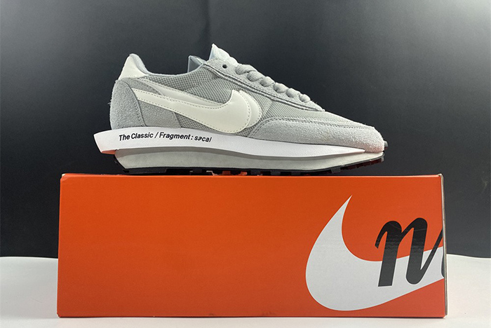 fragment x sacai x Nike LDWaffl DH2684-001