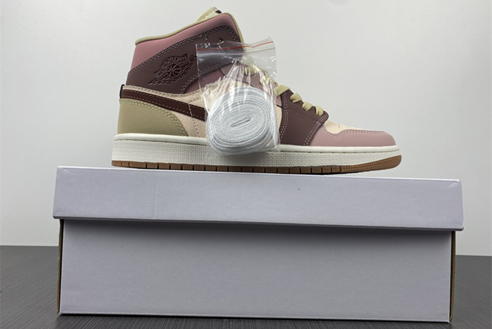 Nike Air Jordan 1 Mid AJ1