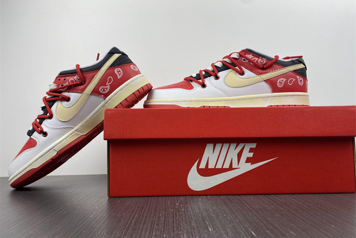 Nike SB Dunk Low UNIVERSITY RED