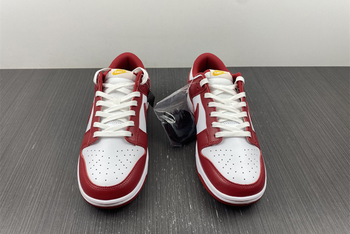 Dunk Low "Gym Red"