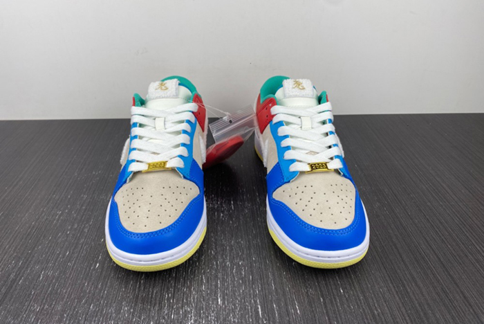 （NIKE）Dunk SB low FD4203-111