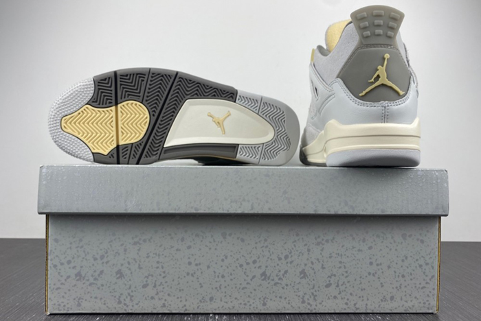 Air Jordan 4 SE Craft “Photon Dust DV3742-021