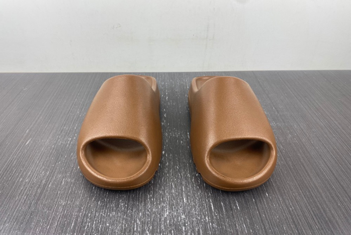 YEEZ SLIDE FZ5896