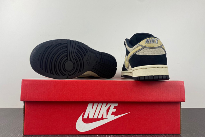 Nike Dunk Low “Pink Suede  DV3054-001