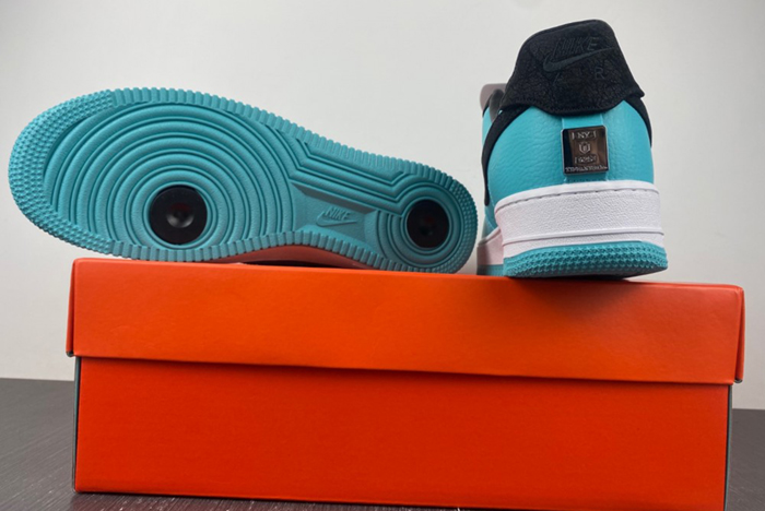 T*f*ny & co. x nike air force 1 low dz1382-002