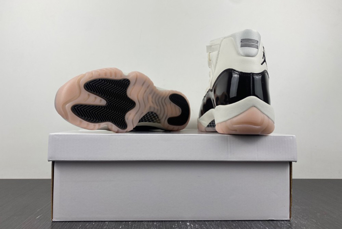 Air Jordan 11 WMNS “Neapolitan AR0715-101 a