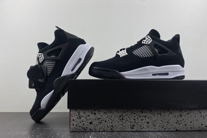 AIR JORDAN 4 RETRO
